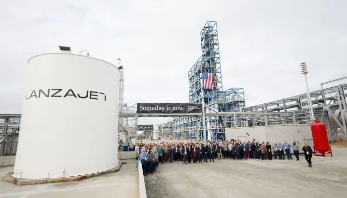 Photo of LanzaJet's newly opened sustainable jet fuel plant in Georgia showing large fuel holding tank.